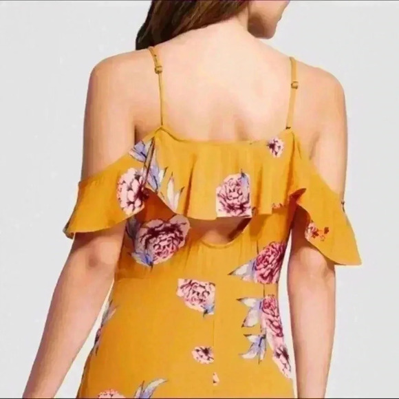 Floral Cold Shoulder Dress - Picture 3 of 3